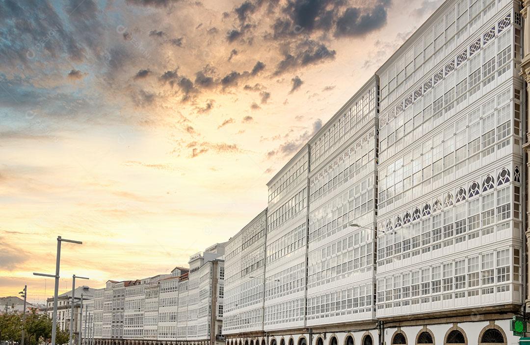 Fachadas de Cristal da Cidade de a Coruña na Espanha Imagem JPG