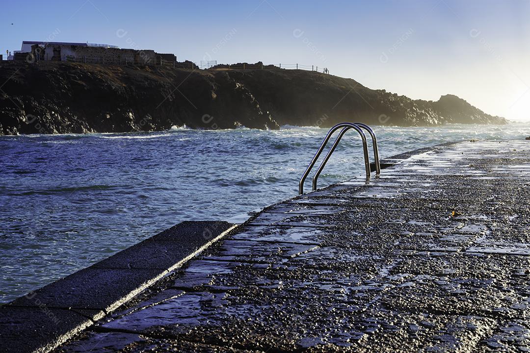 Foto Vista do Cais da Aldeia Piscatória El Cotillo Em Fuerteventura Ilhas Canárias Espanha