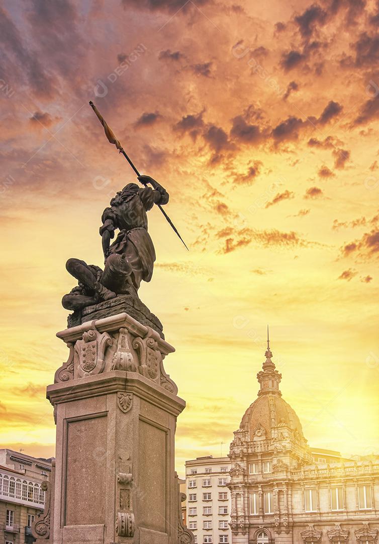 Foto Praça Maria Pita Ao Pôr do Sol na Cidade de Corunha na Espanha Prefeitura