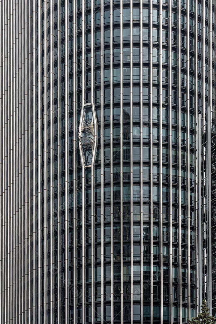 Edifício de Vidro no Centro de Negócios Em Madrid Espanha Imagem JPG