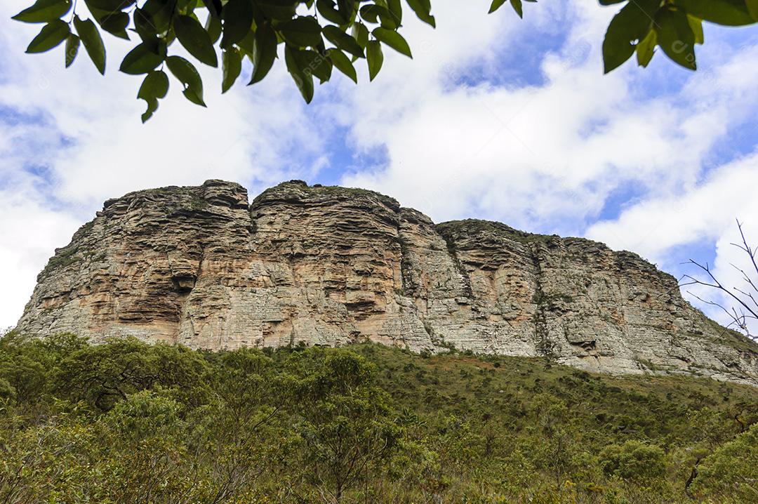 Penhasco Rochosos No Parque Nacional Da Chapada Diamantina Imagem JPG
