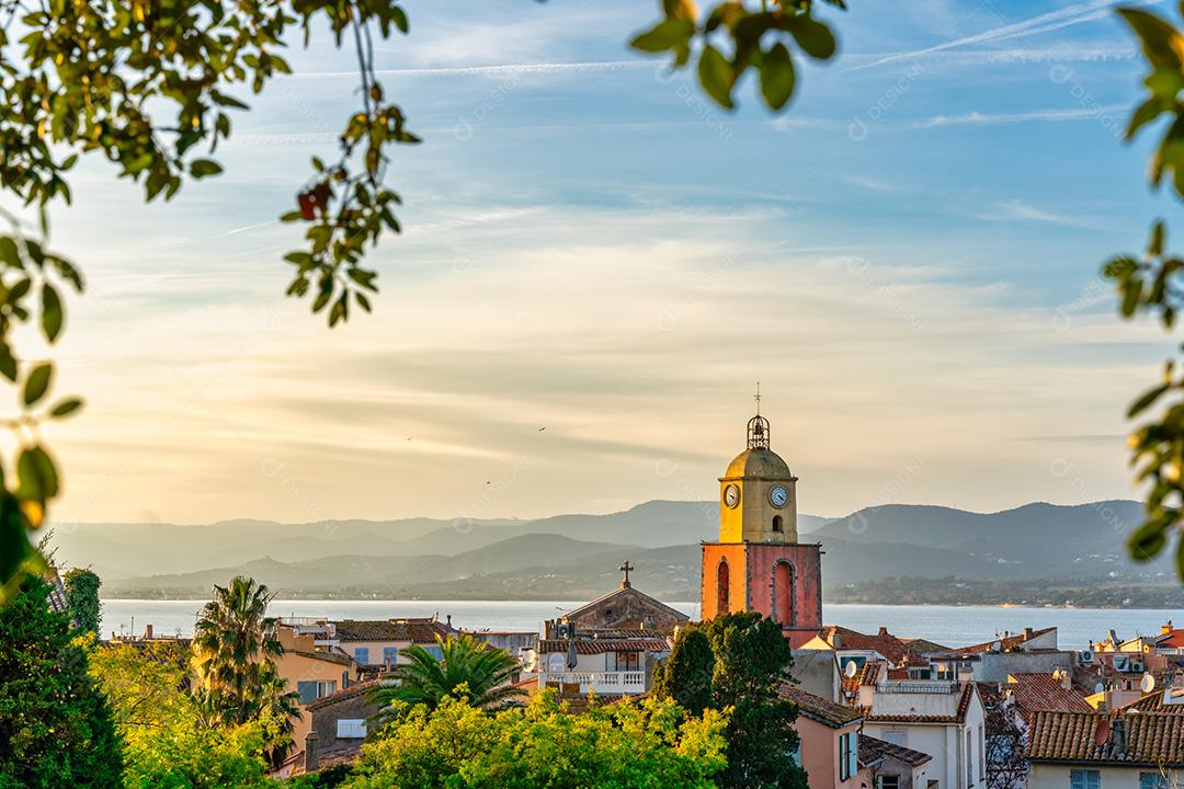 Cidade Velha Panorâmica De Saint Tropez Imagem JPG