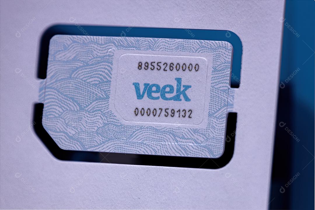 Cartão SIM da operadora Veek para telefonia móvel e internet