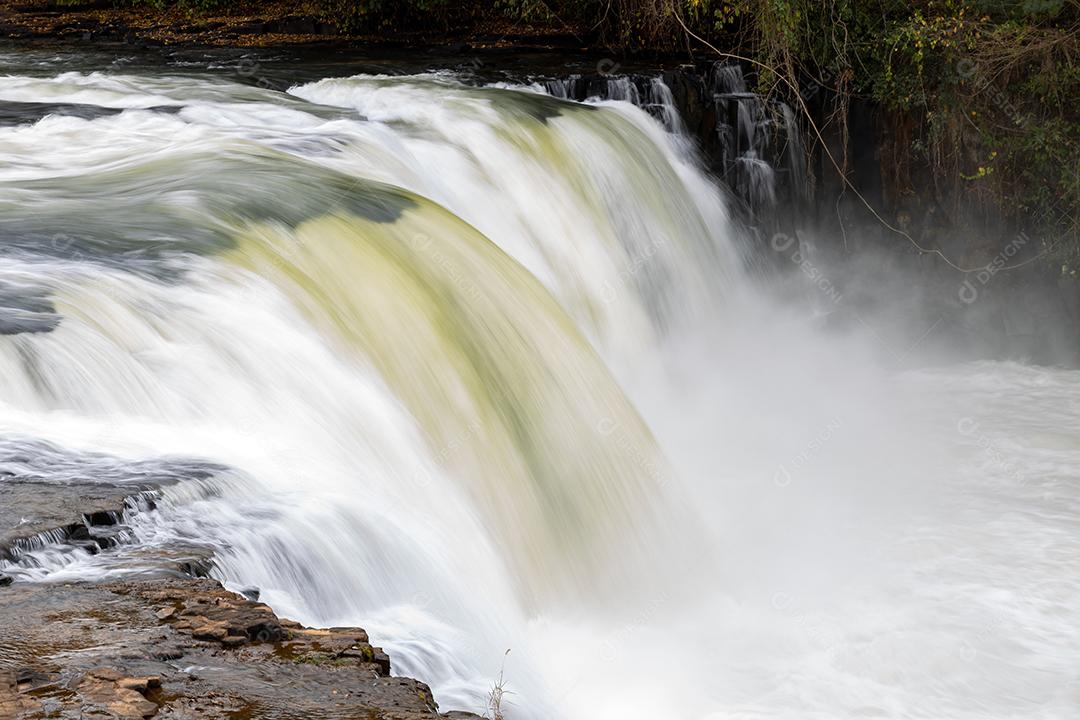 Cachoeira do salto do rio apore na cidade brasileira Cassilandia