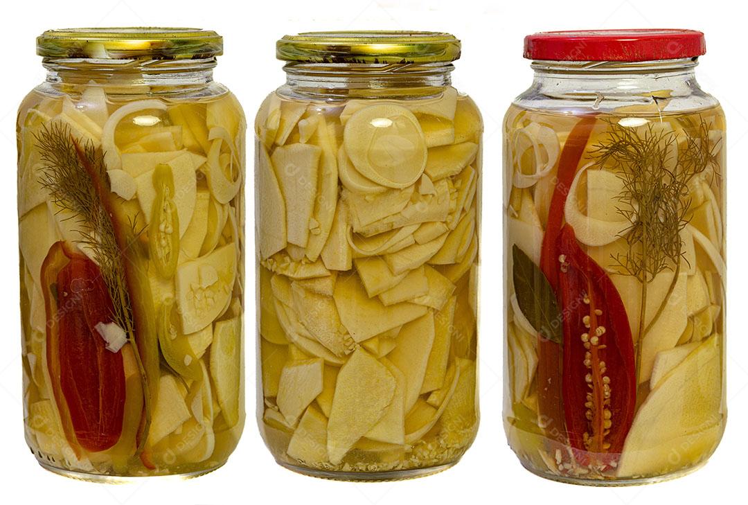 Comida Caseira de Guariroba Preservada em um Recipiente de Vidro Imagem JPG