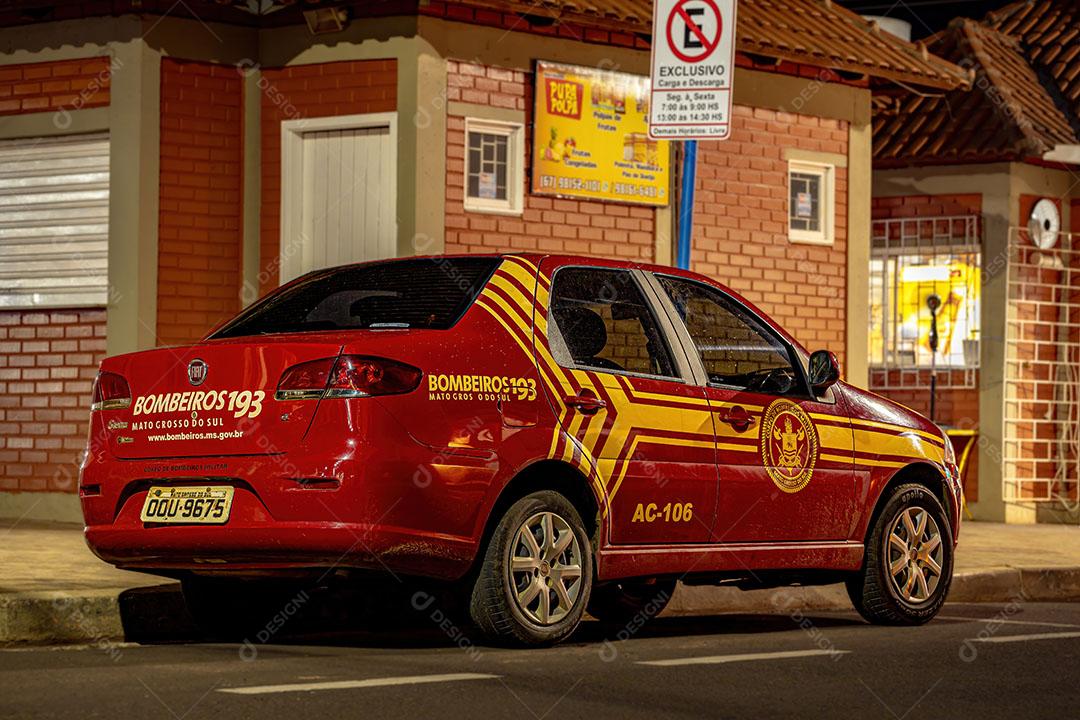 Carro Vermelho Oficial do Corpo de Bombeiros Imagem JPG