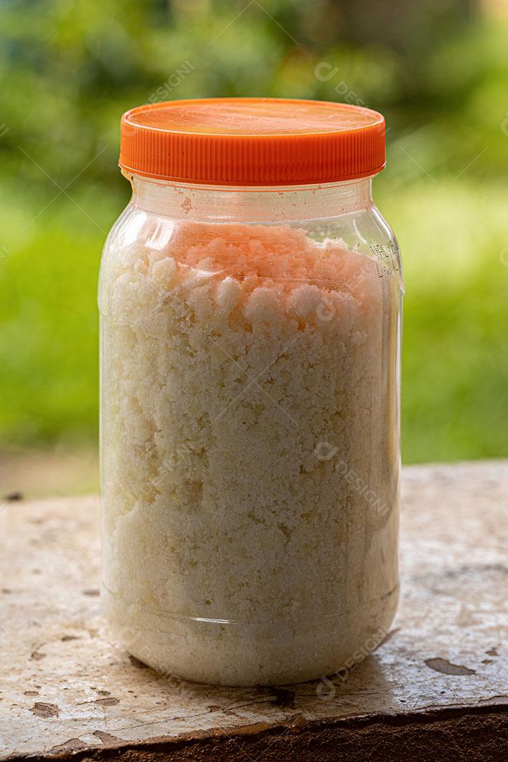 Tempero de Alho para Alimentos em um Recipiente de Vidro Imagem JPG