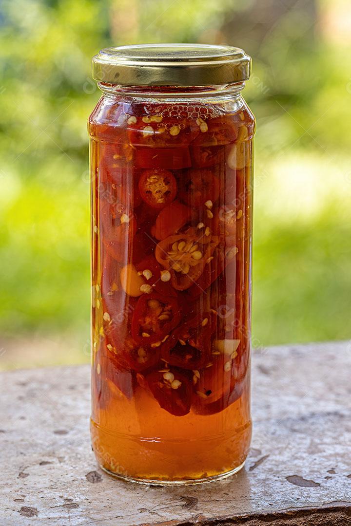 Conserva de Pimenta Irritada Curtida em Limão Imagem JPG