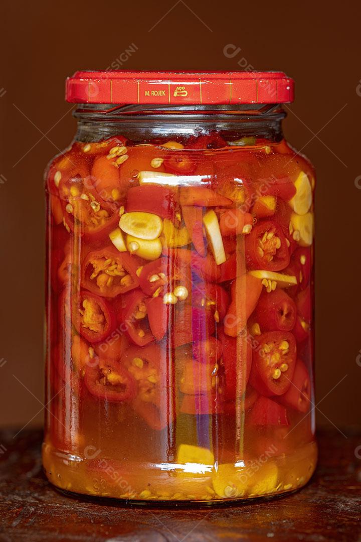 Conserva de Pimenta Irritada Curtida em Limão Imagem JPG