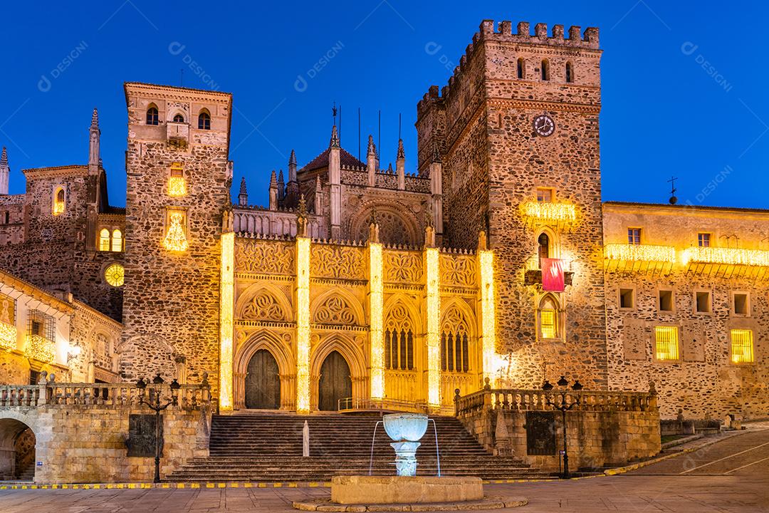 Mosteiro de Guadaloupe na Província de Cáceres, Extremadura Imagens jpg