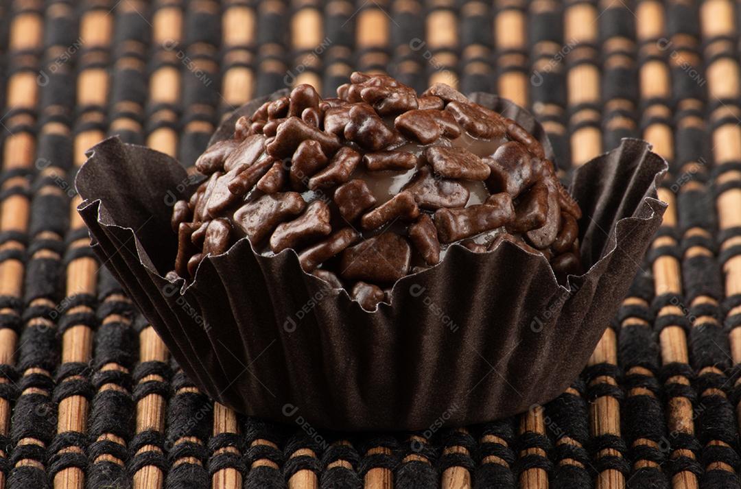 Brigadeiro Tradicional Chocolate Doce Brasileiro Chocolate Granulado Imagem JPG