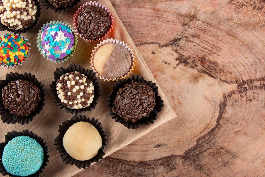 Brigadeiro Doce Tradicional Brasileiro Doces Variados para Festa