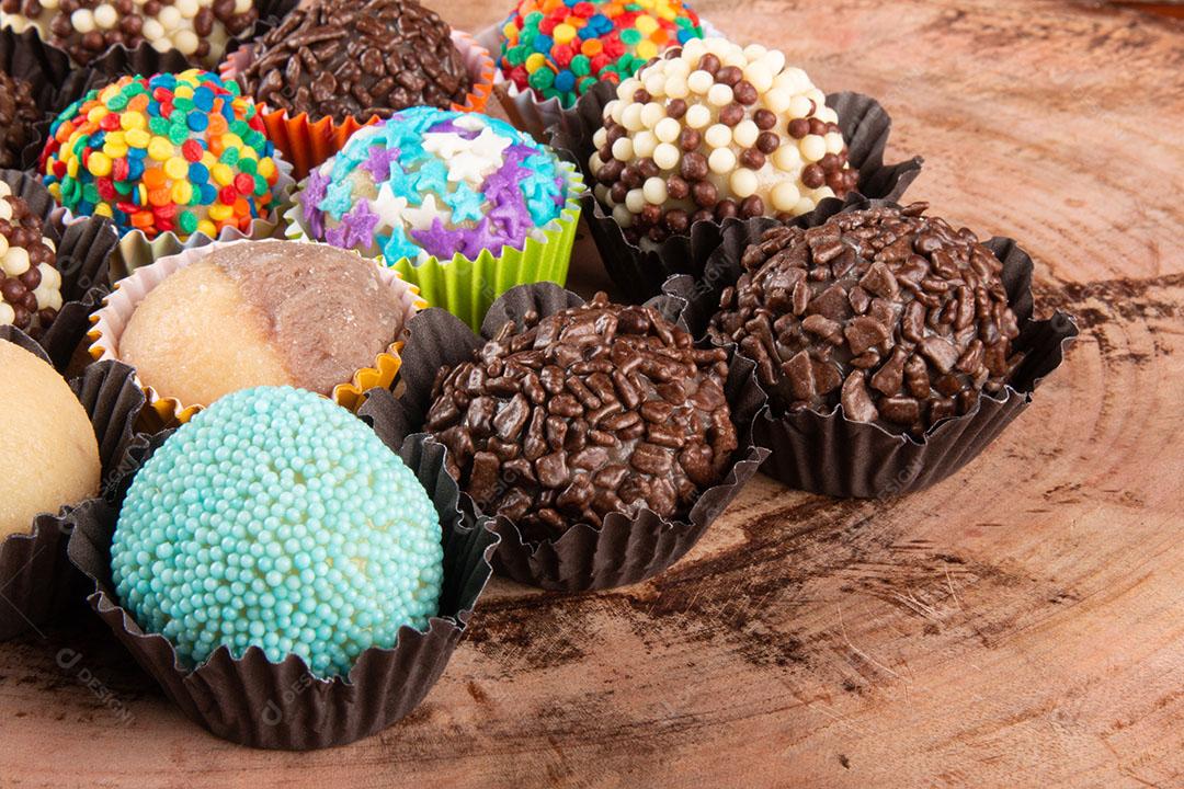Brigadeiro Doce Tradicional Brasileiro Doces Variados para Festa Imagem JPG