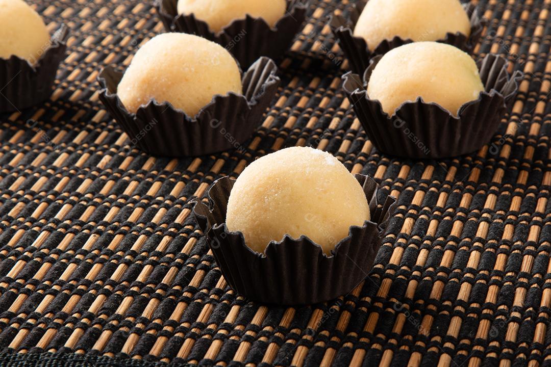 Brigadeiro Doce Tradicional Brasileiro Doces Variados para Festa Imagem JPG