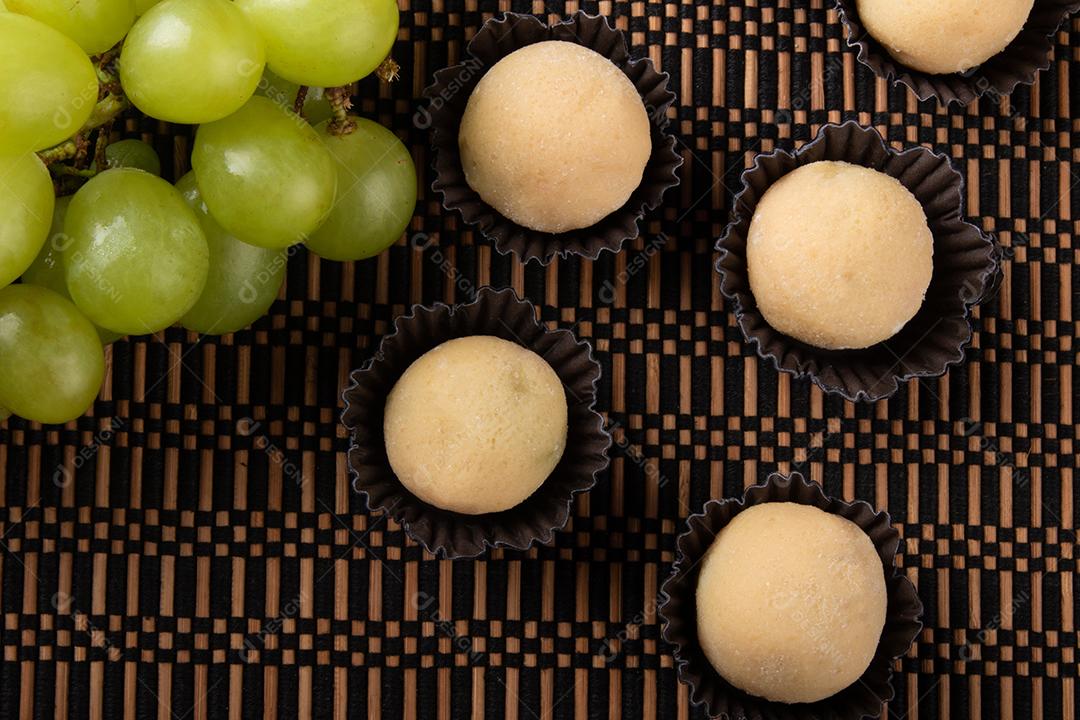 Brigadeiro Doce Tradicional Brasileiro Doces Variados para Festa Imagem JPG