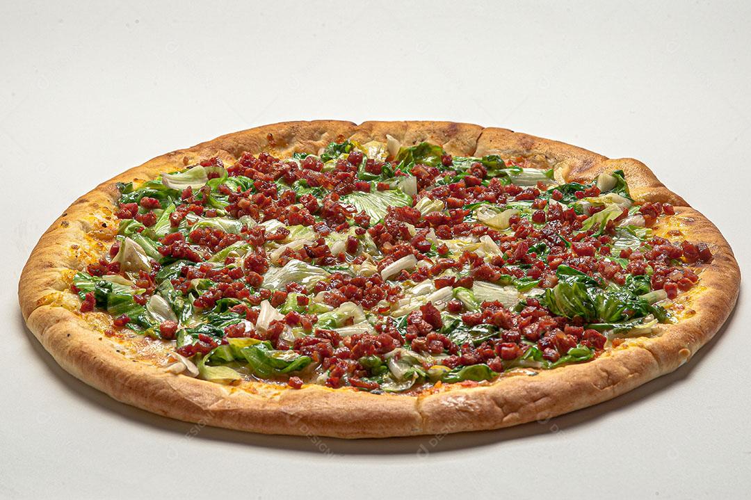 Pizza de Escarola Assada Com Bacon e Alho Imagem JPG