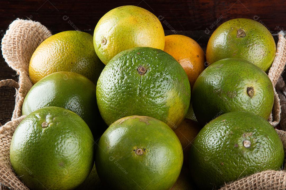 Fruta Laranja na Cesta Frutas Tropicais Imagem JPG