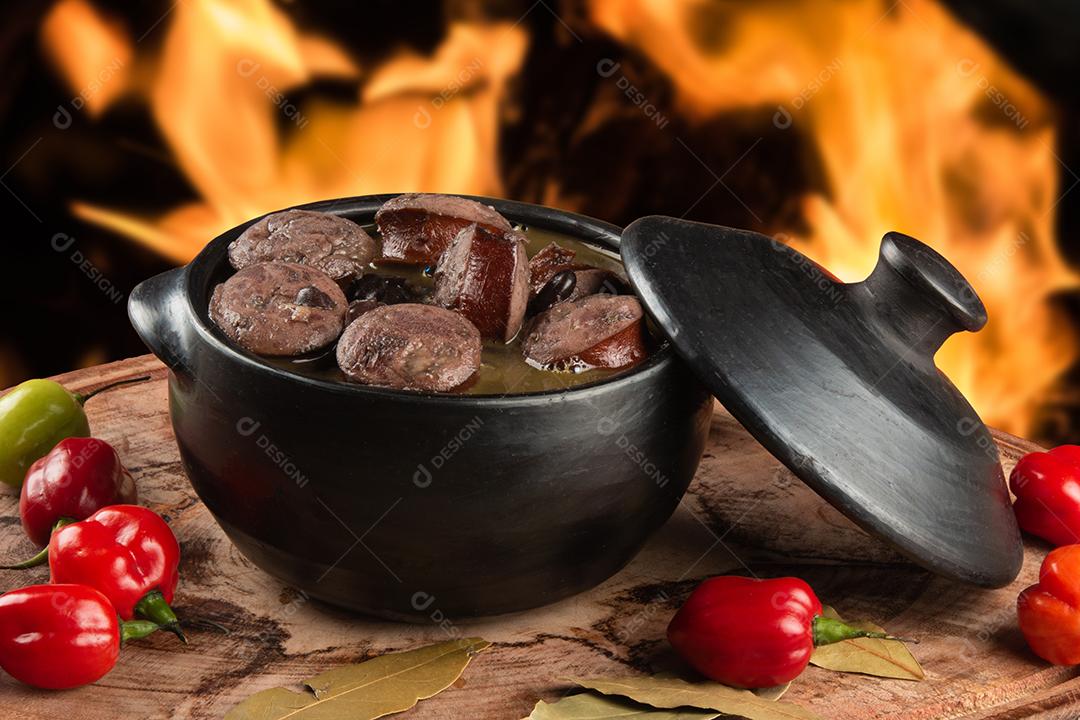 Feijoada Comida Tradicional Brasileira Vista do Topo Formato Imagem JPG