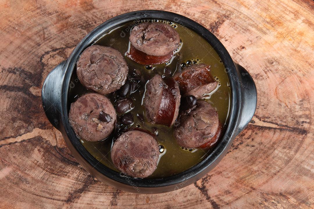 Feijoada Comida Tradicional Brasileira Vista do Topo Formato Imagem JPG