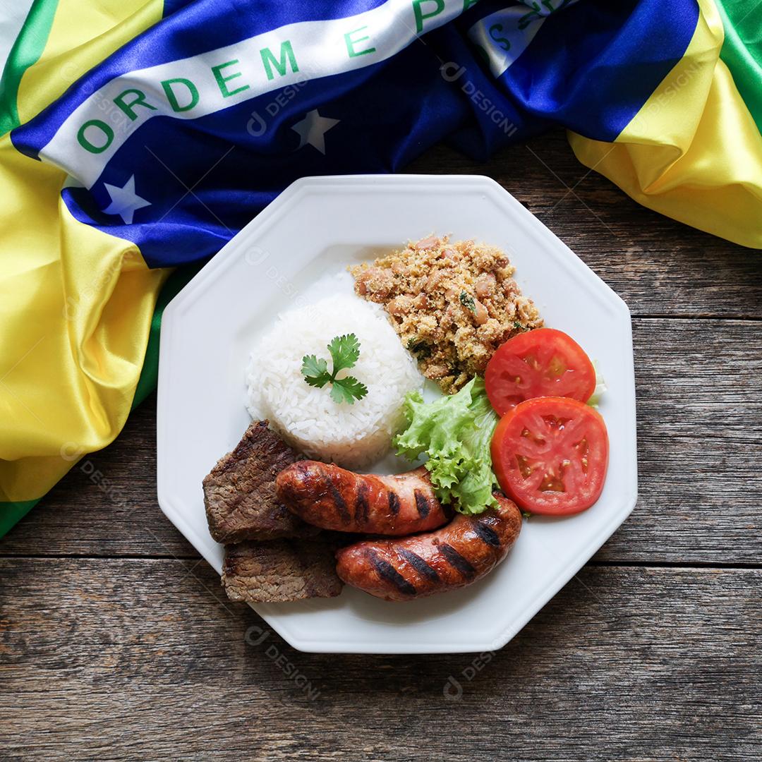 Prato de Comida de Churrasco Brasileiro Imagem JPG