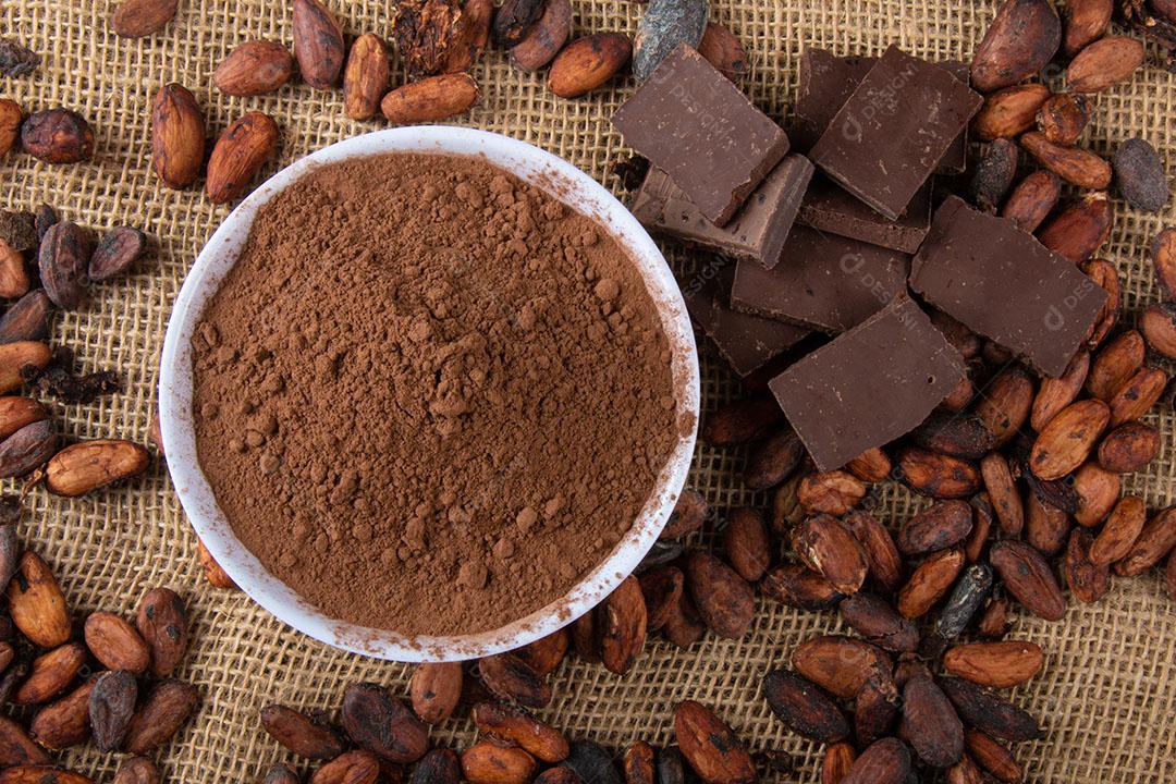 Cacau Em Pó Com Pedaços de Chocolate Em Grãos de Cacau Cru Imagem JPG