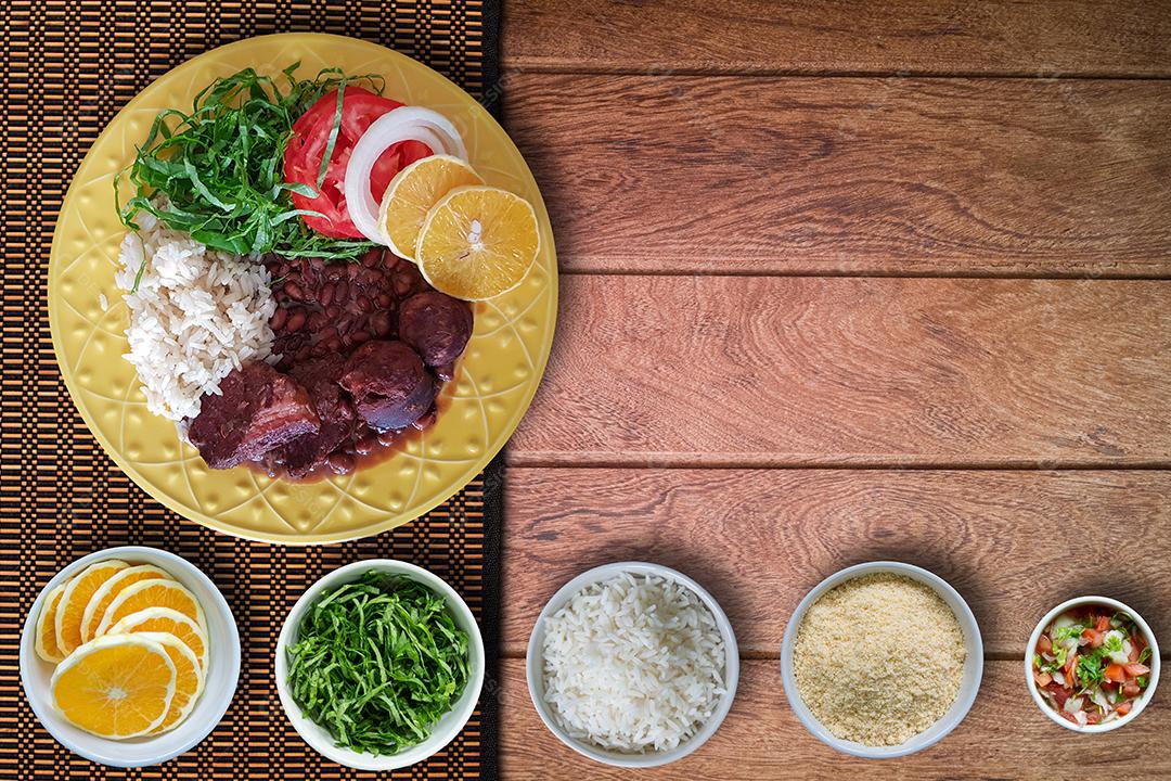 Feijoada Brasileira Vista do Topo Imagem JPG