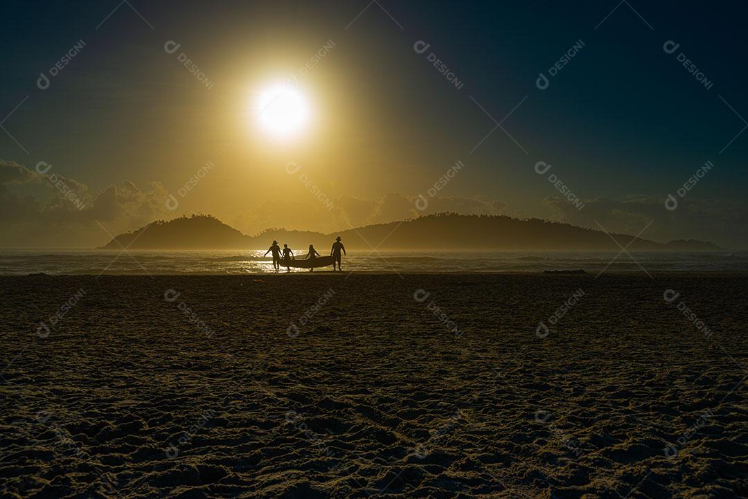 Por do Sol Pessoas Saindo da Praia Imagem JPG