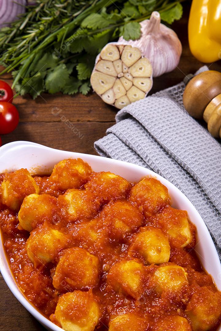 Comida nhoque calabresa e frango Imagem JPG