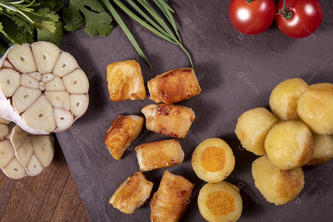 Comida nhoque calabresa e frango Imagem JPG