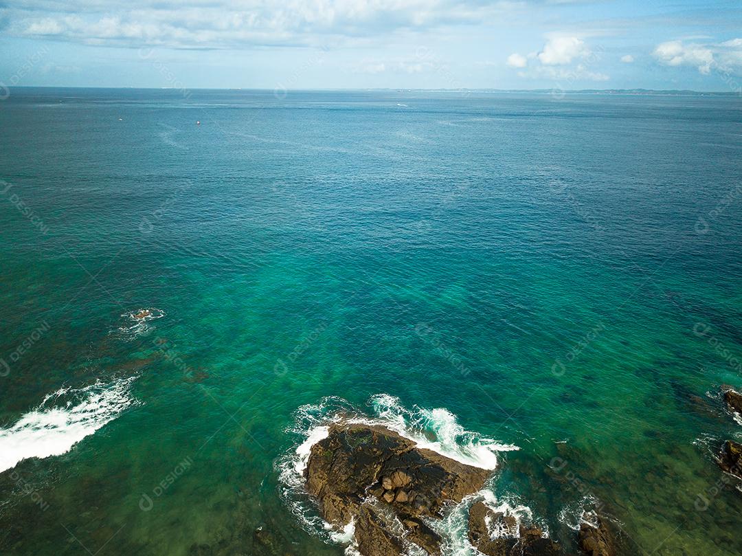 Vista Aérea do Mar Com Águas Verdes Cristalinas Imagem JPG