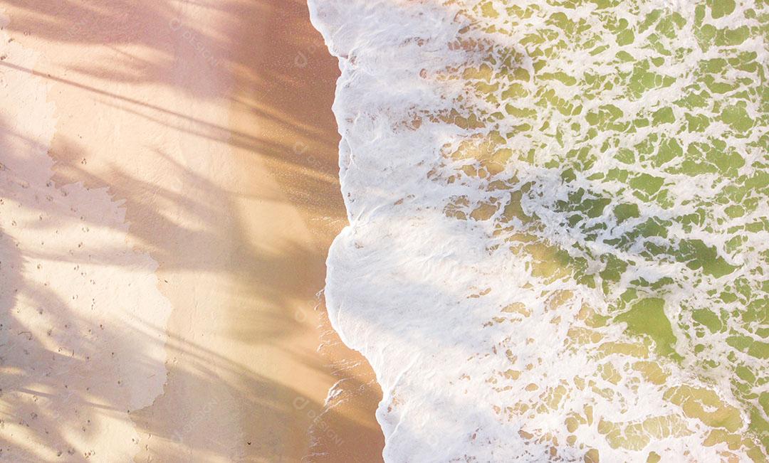 Drone Vista Aérea Ondas de Praia Ao Pôr do Sol Imagem JPG