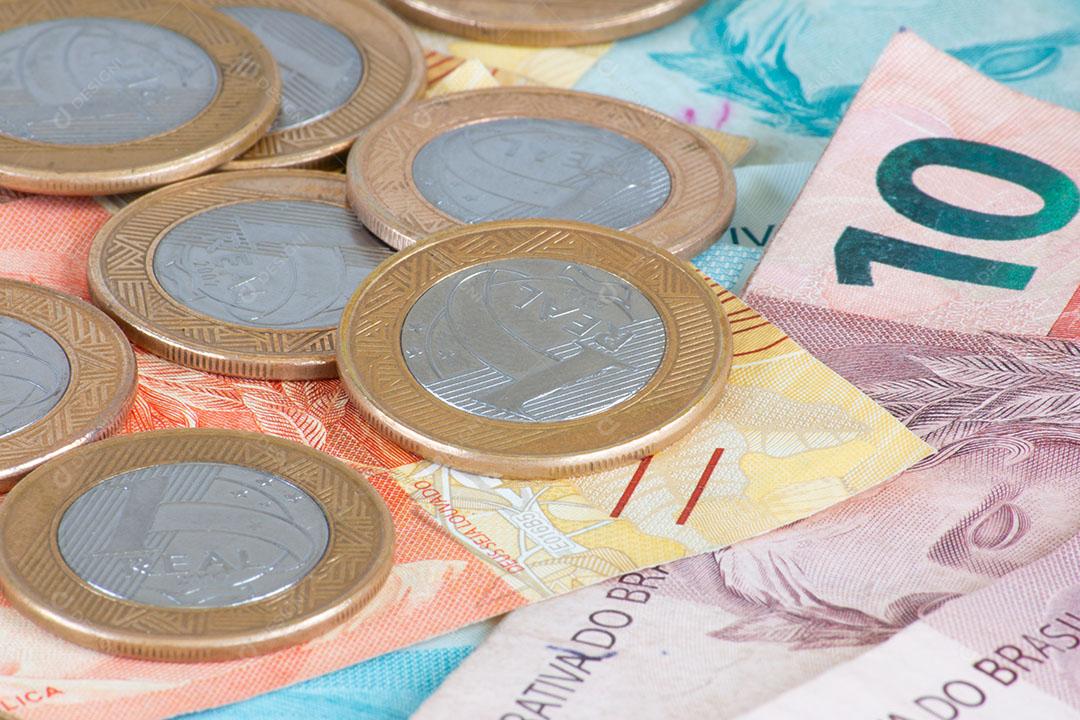 Notas Com Moedas Reais Brasileiras Imagem JPG