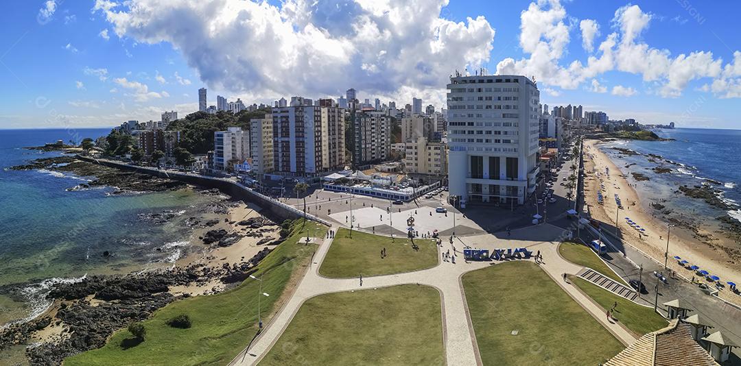 Foto Vista Aérea Panorâmica do Bairro da Barra na Cidade de Salvador Bahia Brasil