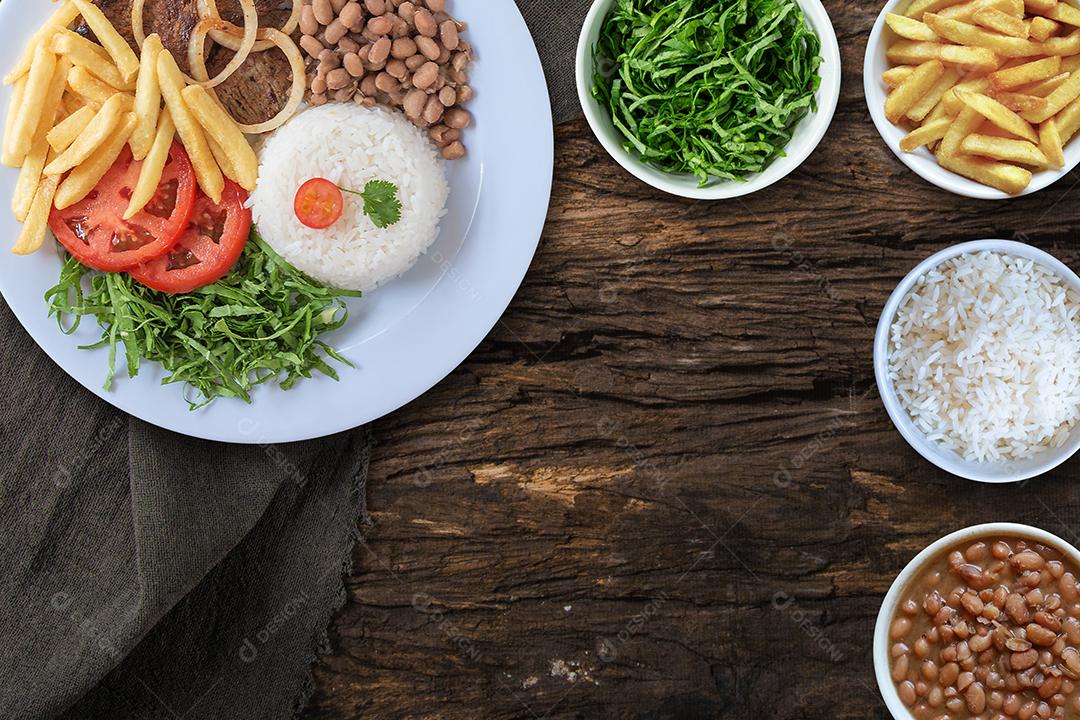 Prato de Comida Típica Brasileira Vista Superior Imagem JPG