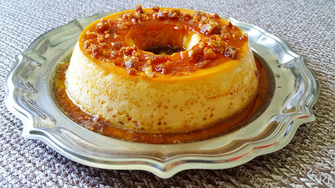 Delicioso Pudim de Leite Caramelizado Imagem JPG