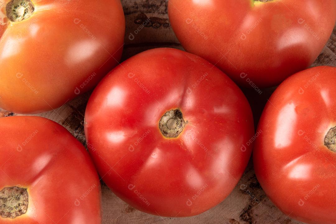 Detalhe de Tomates Maduros Vermelhos Imagem JPG