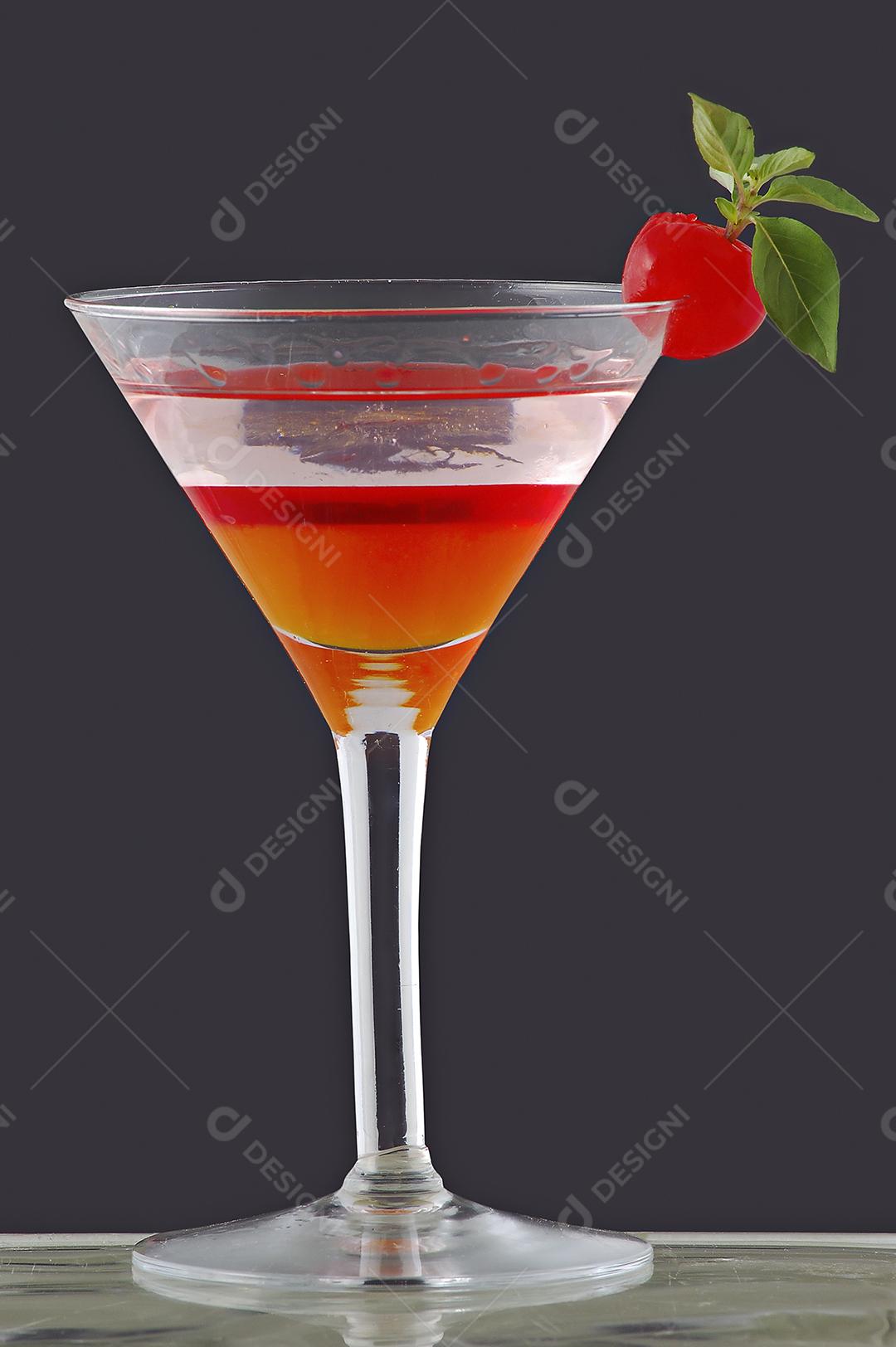 Coquetel De Frutas Em Copo De Vidro Imagem JPG