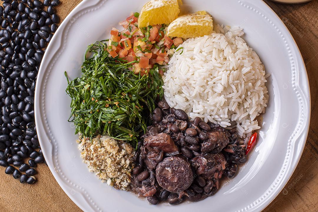 Feijoada Típica Com Arroz Couve Vinagrete Porco JPG