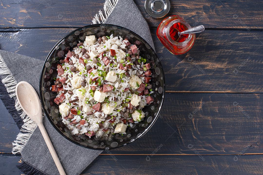 Comida brasileira chamada Baião de Dois. Muito comum no norte JPG