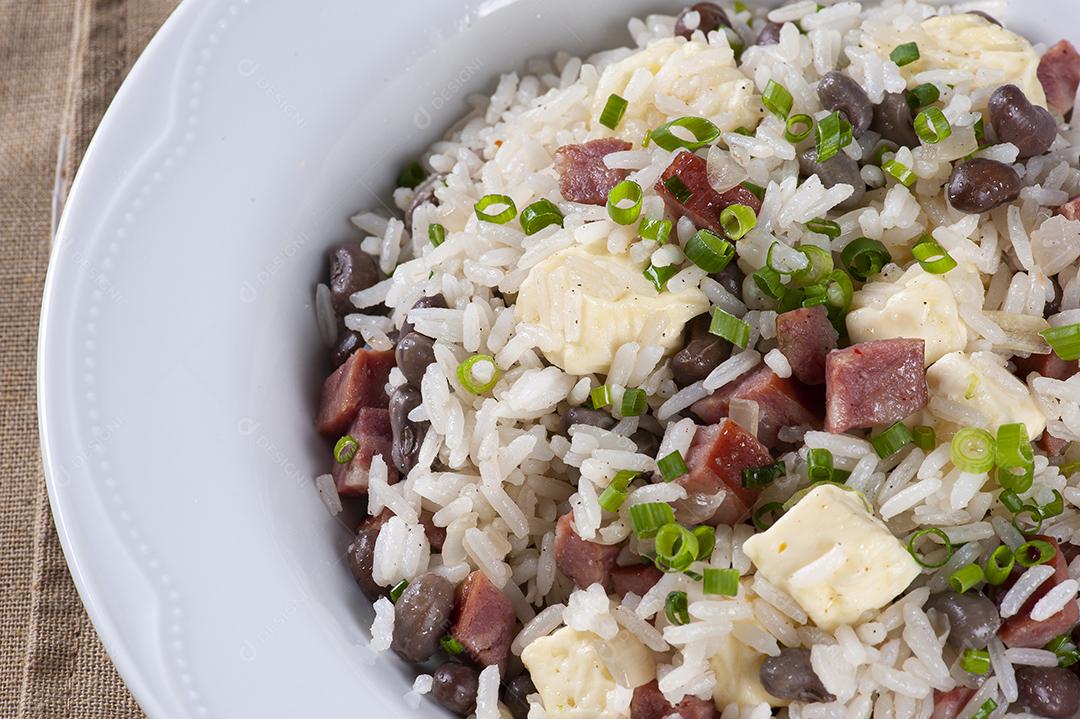 Comida brasileira chamada Baião de Dois. Muito comum no norte JPG