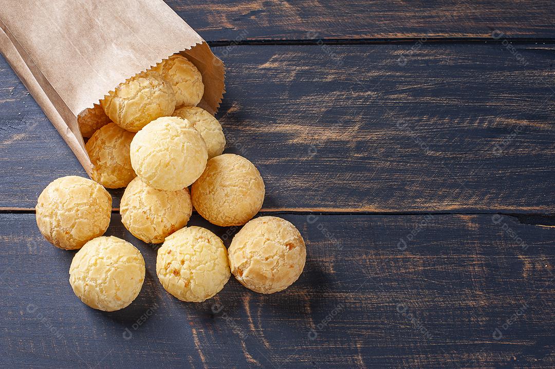 Delicioso pão de queijo brasileiro JPG