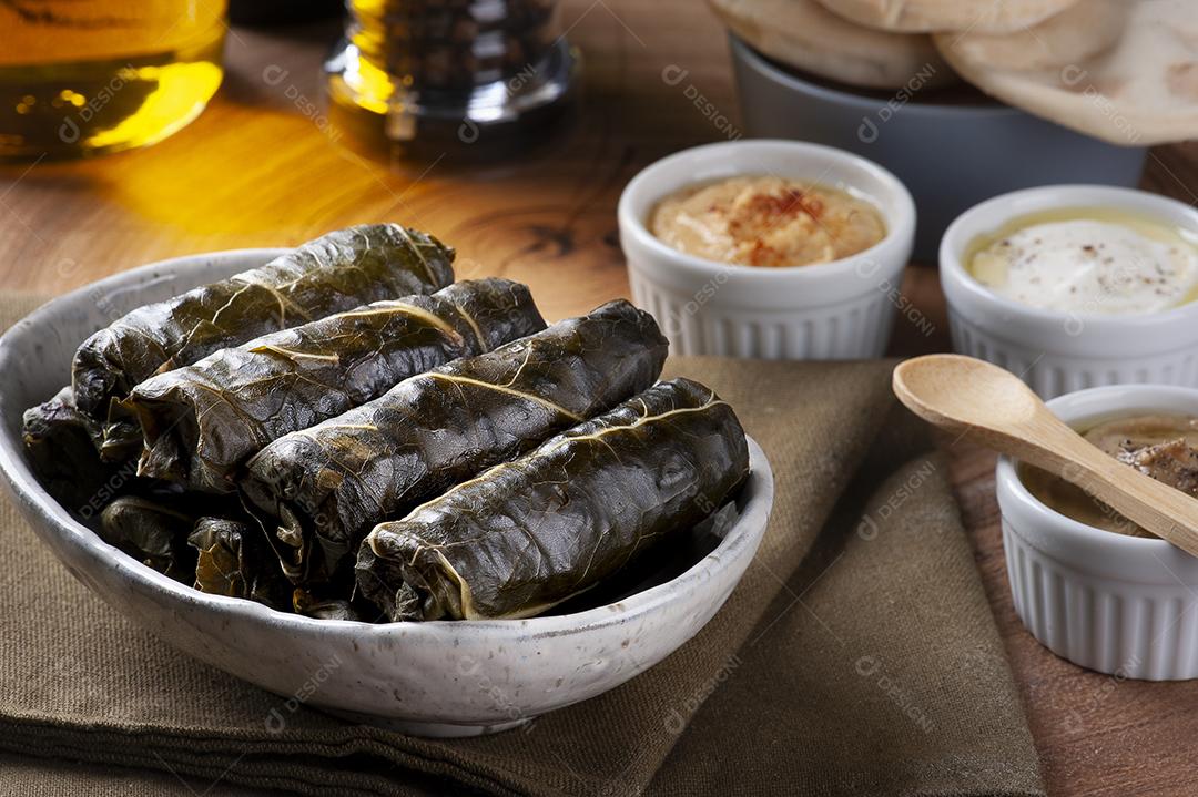 Dolma, Sarma ou Dolmades turcos. Mediterrâneo tradicional JPG