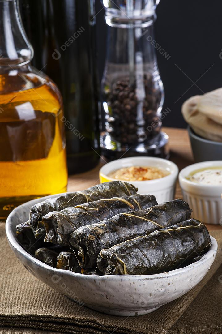 Dolma, Sarma ou Dolmades turcos. Mediterrâneo tradicional JPG