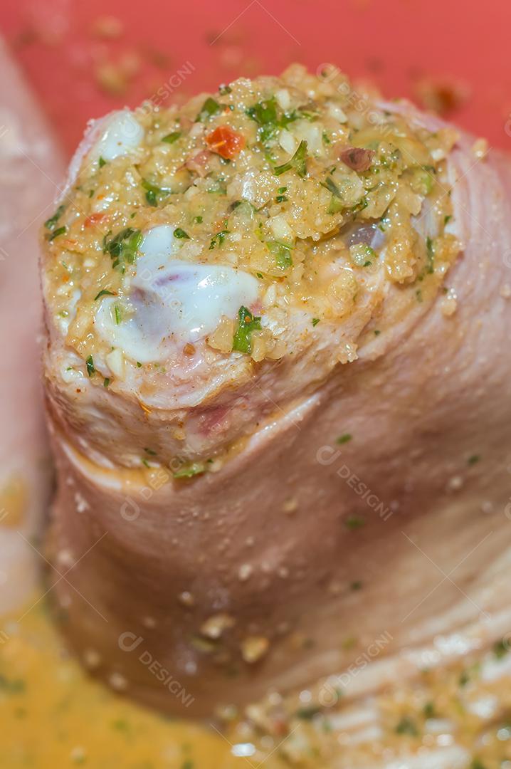 Fotos Jarrete de porco orgânico fresco de fazenda conceito alimentos junta porco temperado