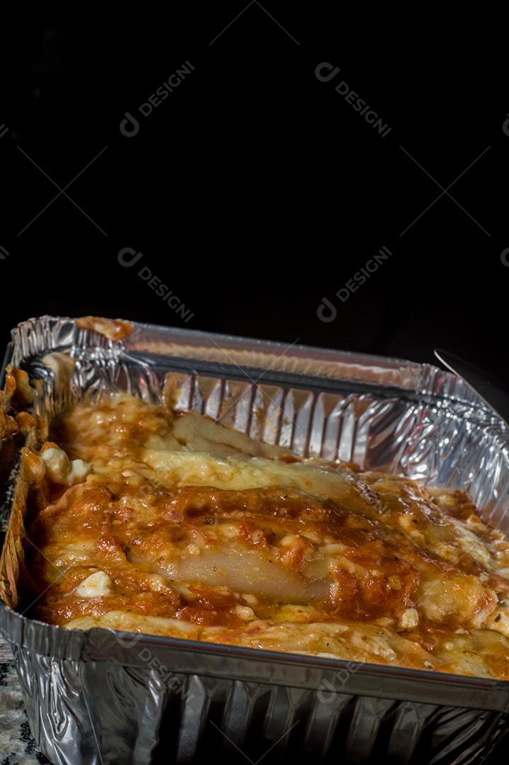 Fotos Lasanha à bolonhesa com carne de porco desfiada