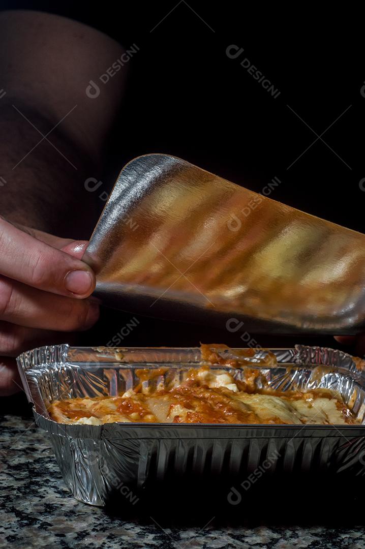 Fotos Lasanha à bolonhesa com carne de porco desfiada