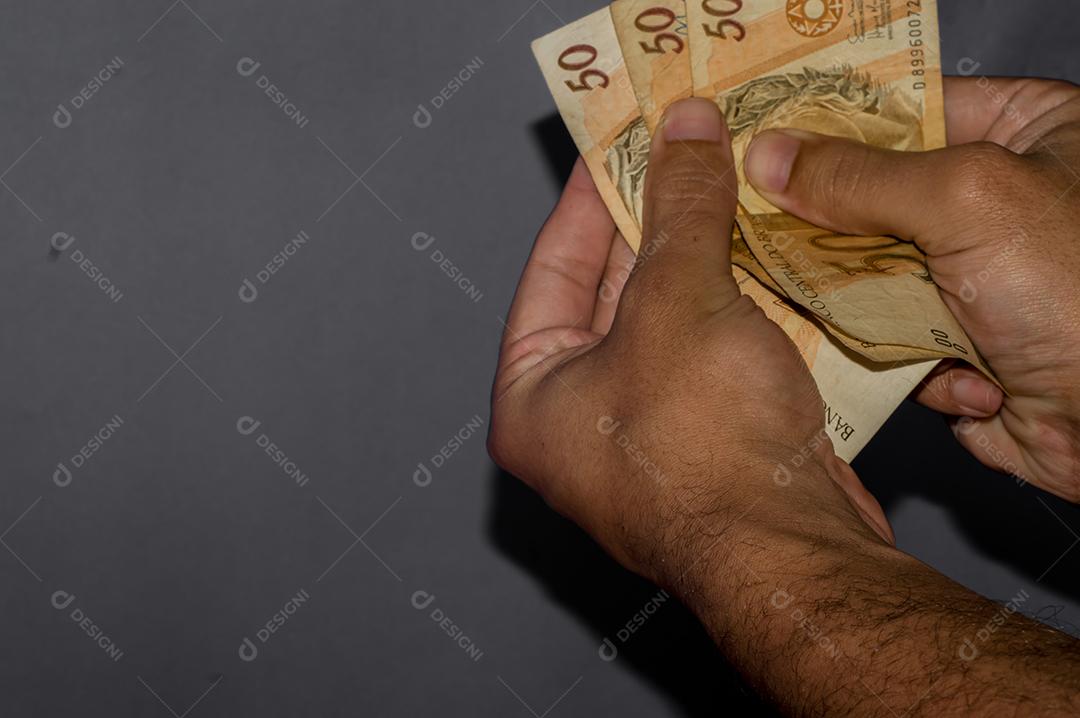 Notas de reais dinheiro 50 reais