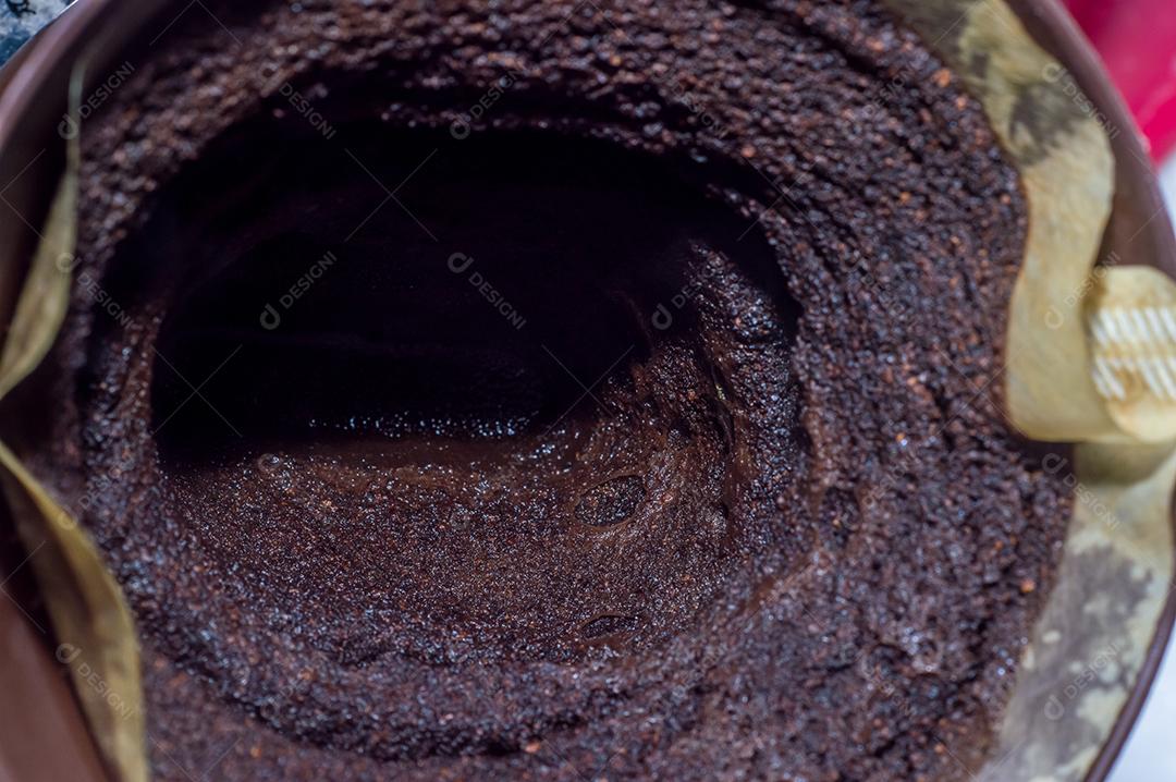 Borra de café na peneira, borra de café na peneira vista de cima para baixo