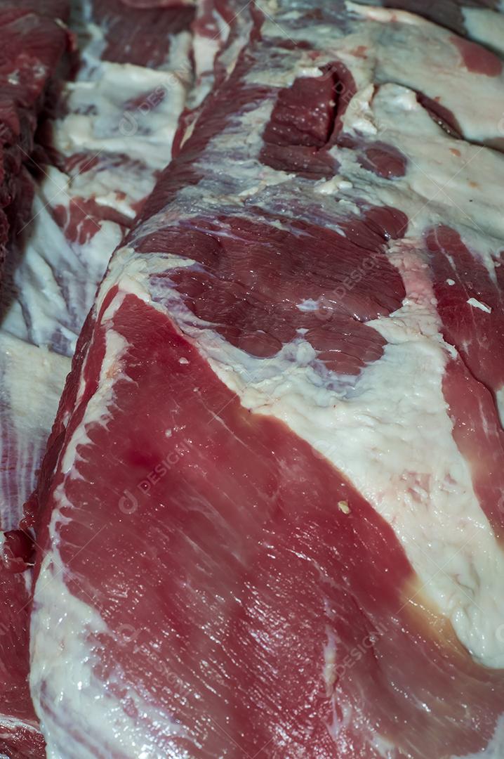 Costela de carne crua com espaço de gordura