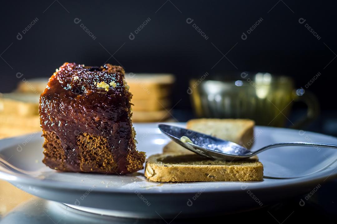 Comida Bolo de pudim de caramelo pegajoso